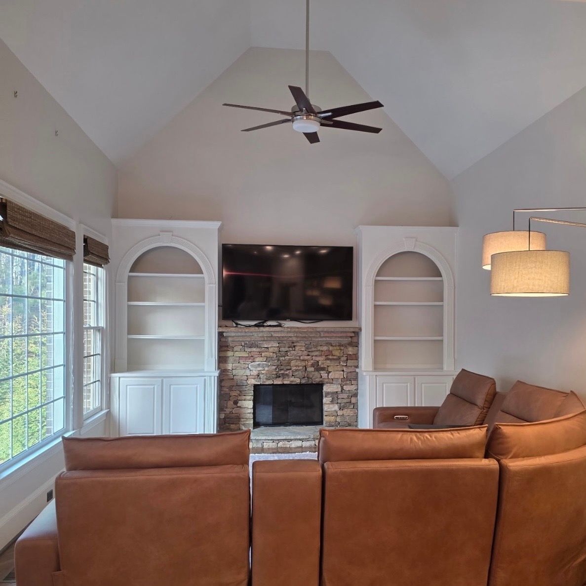 Room with neutral wall color