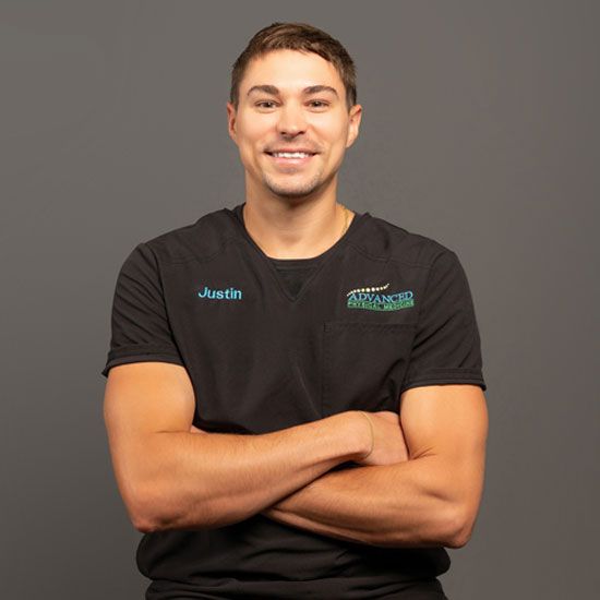 Photo of Justin Schneider