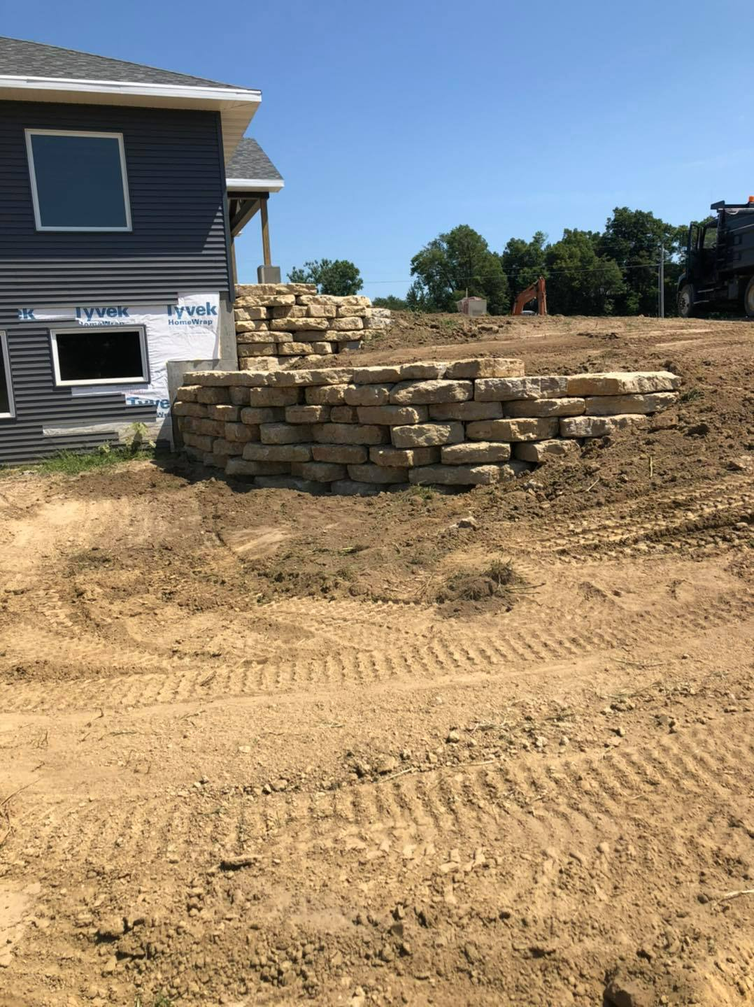 Retaining wall services