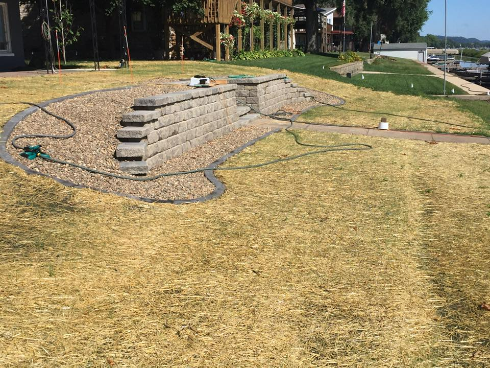 Retaining wall services