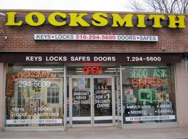 SNZ Locksmith store