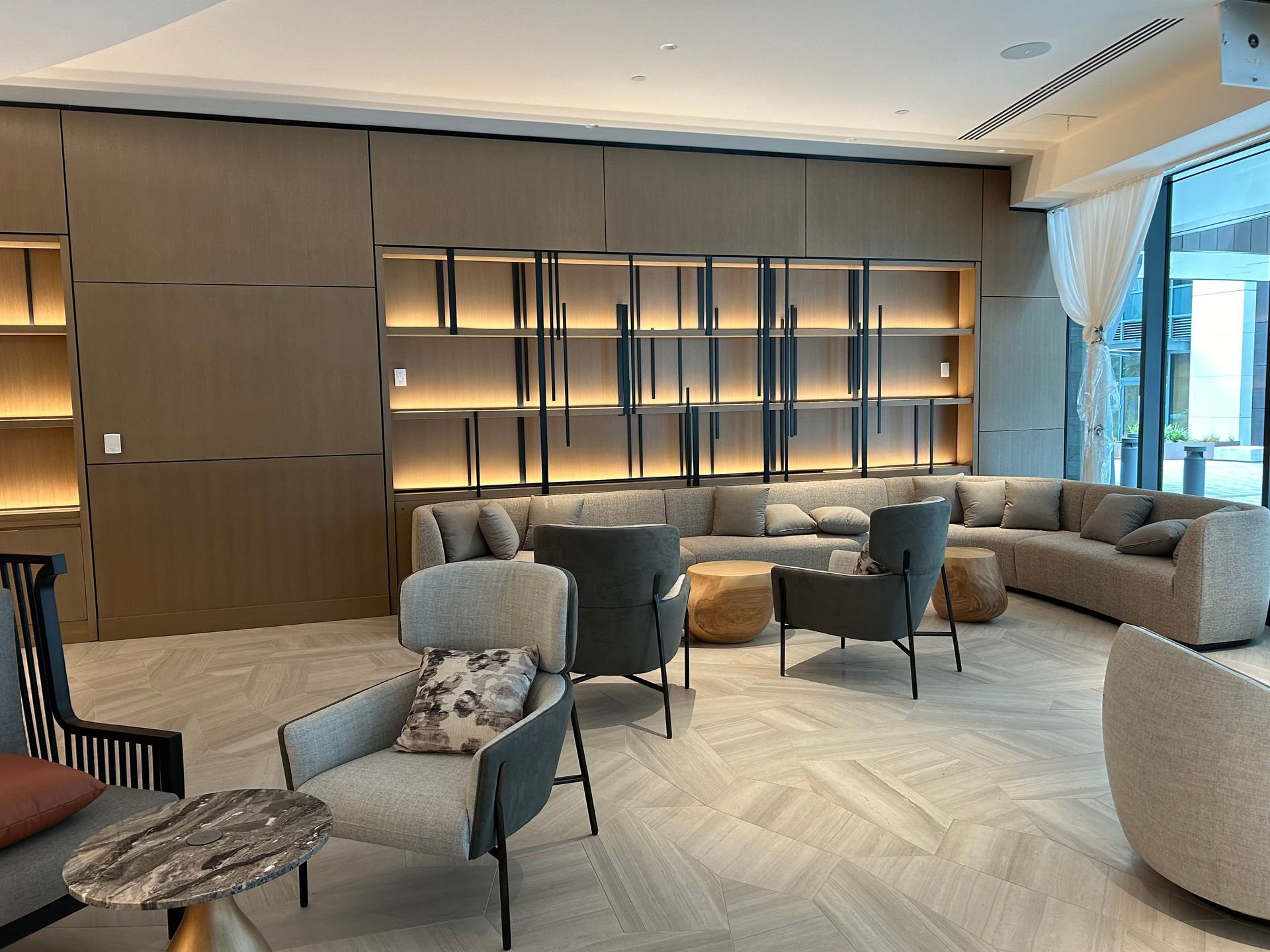 Avenue Bellevue lobby