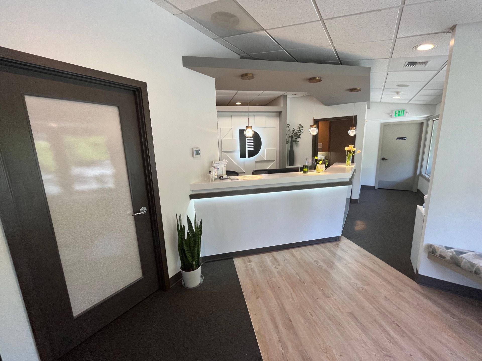 Dr. Davis clinic reception area