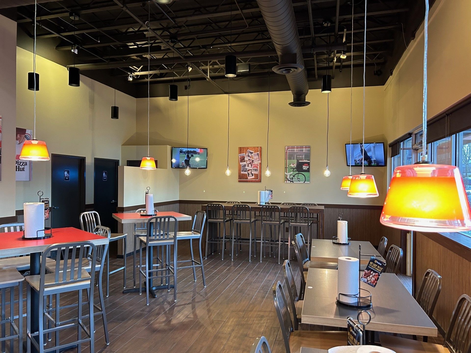 Pizza Hut restaurant interior