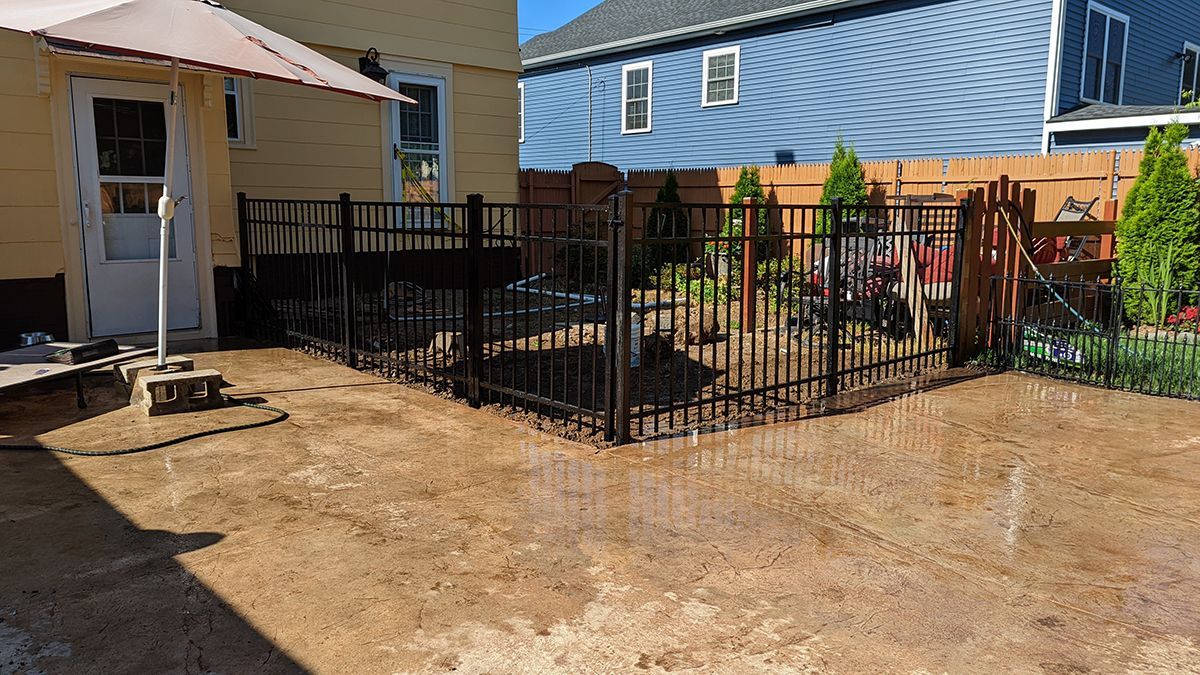 aluminum fence