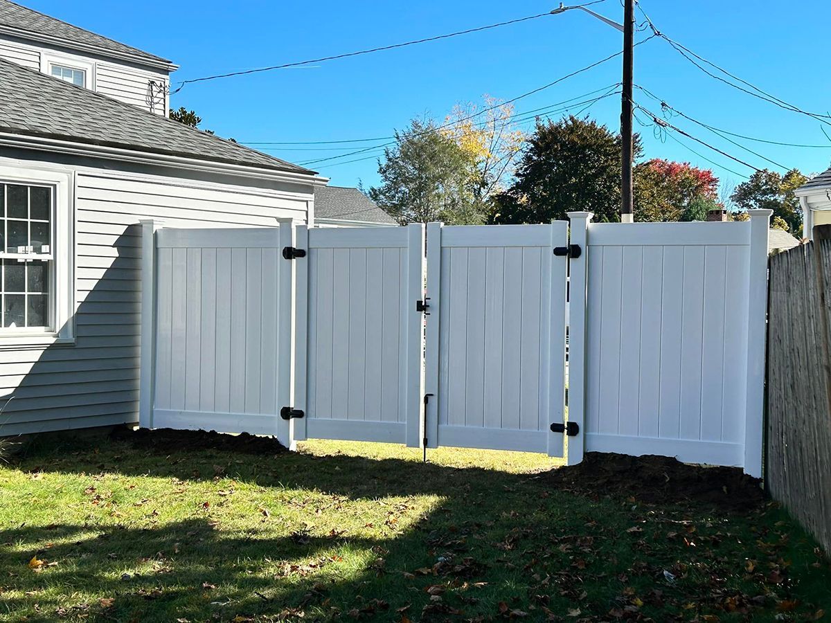 vinyl fence