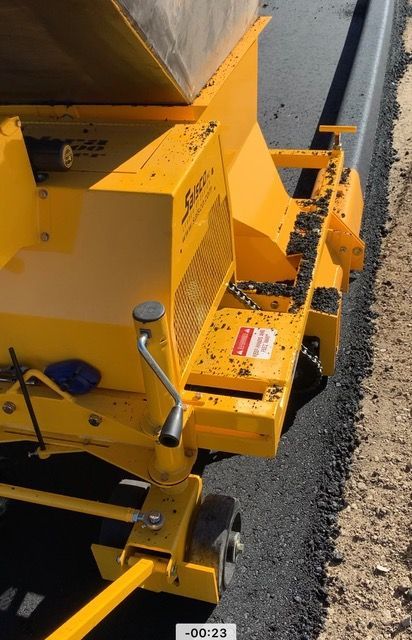 Asphalt curbing equipment
