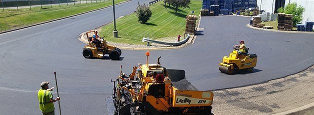 Commercial blacktopping services