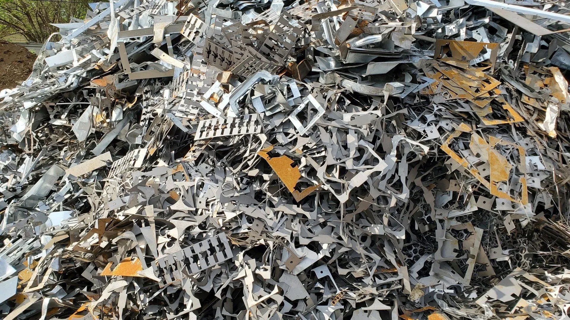 Busheling scrap metals