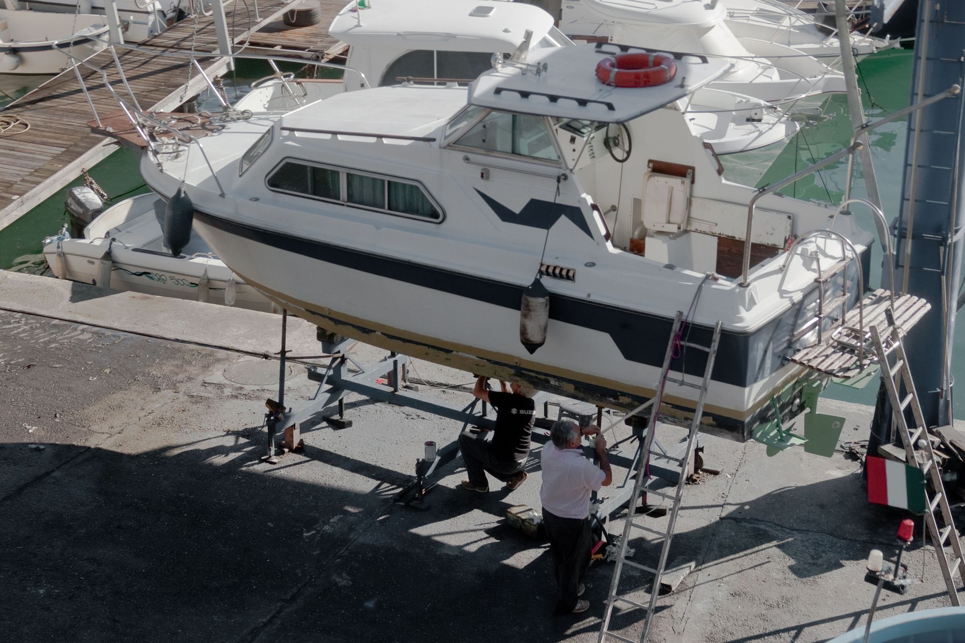 boat lift service