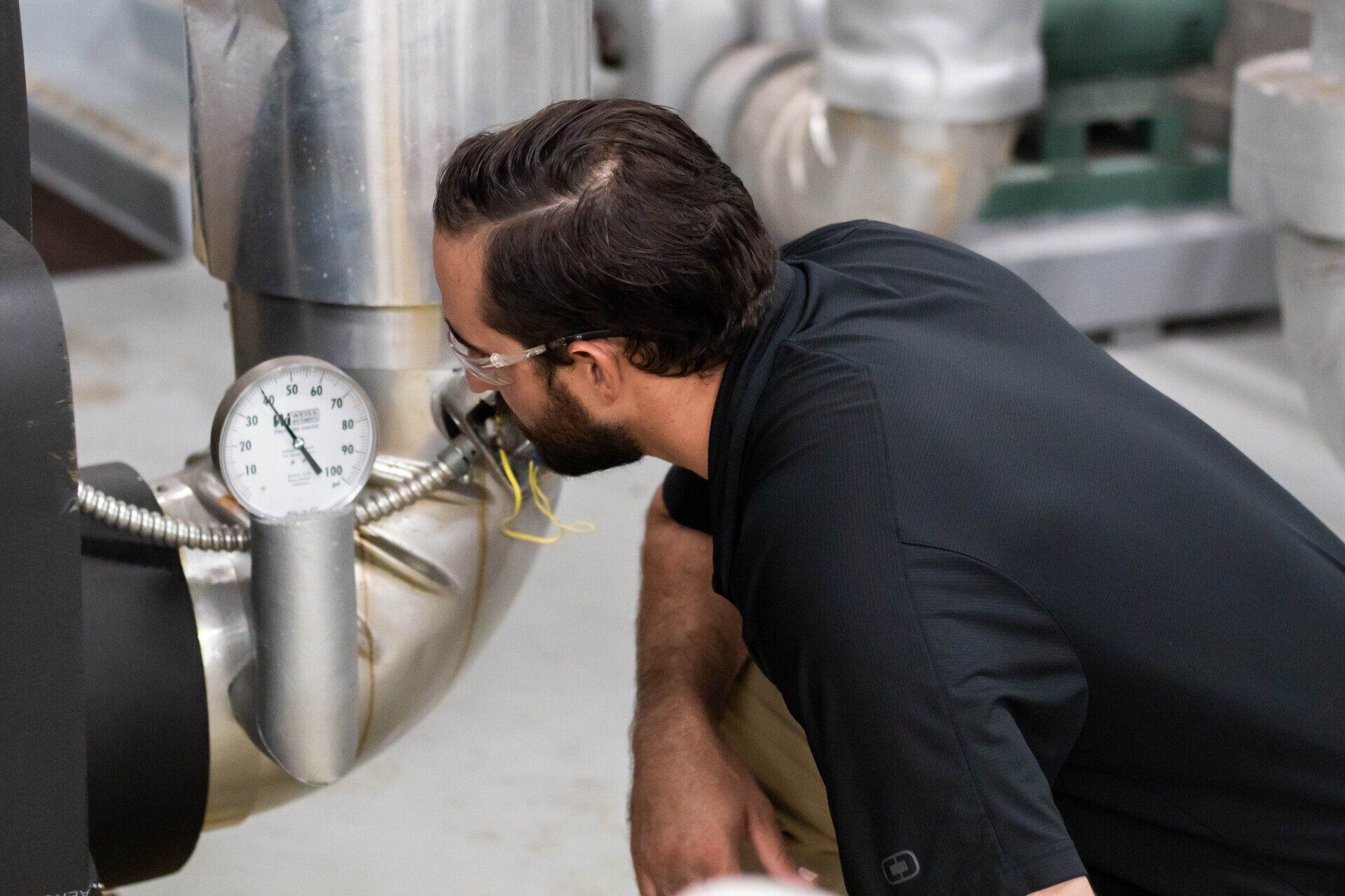 Checking water pressure