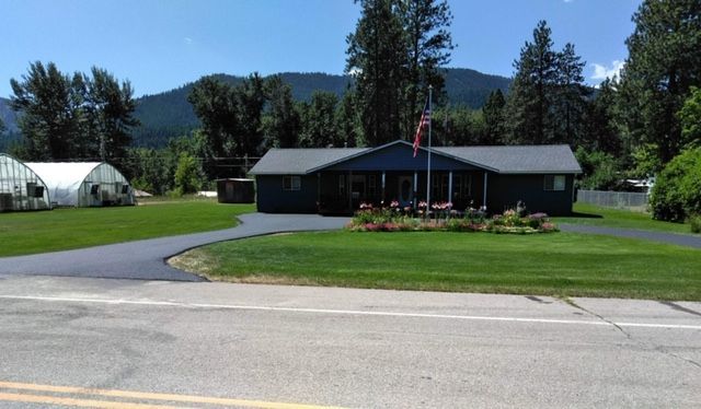 Clinton loop driveway