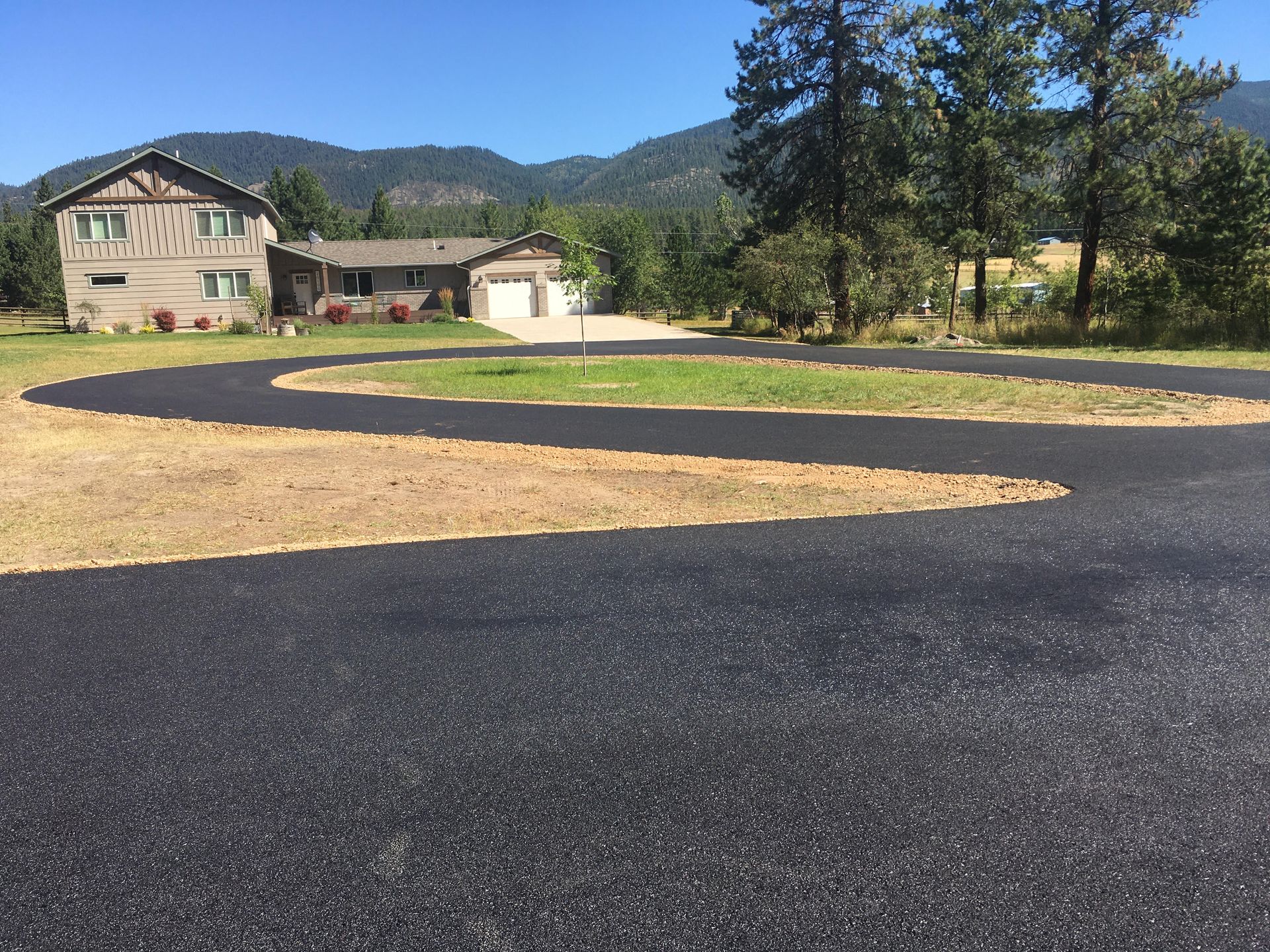 Coyote Frenchtown driveway