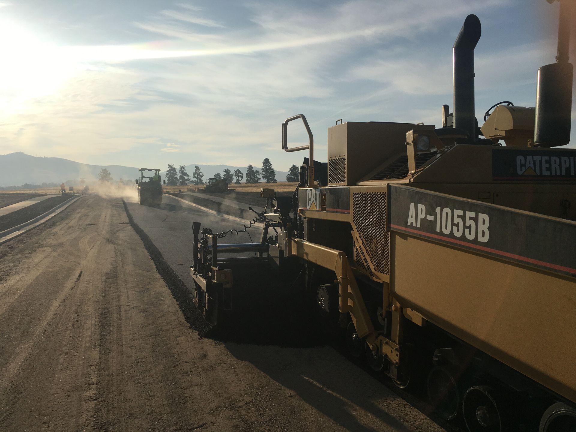 Asphalt paving