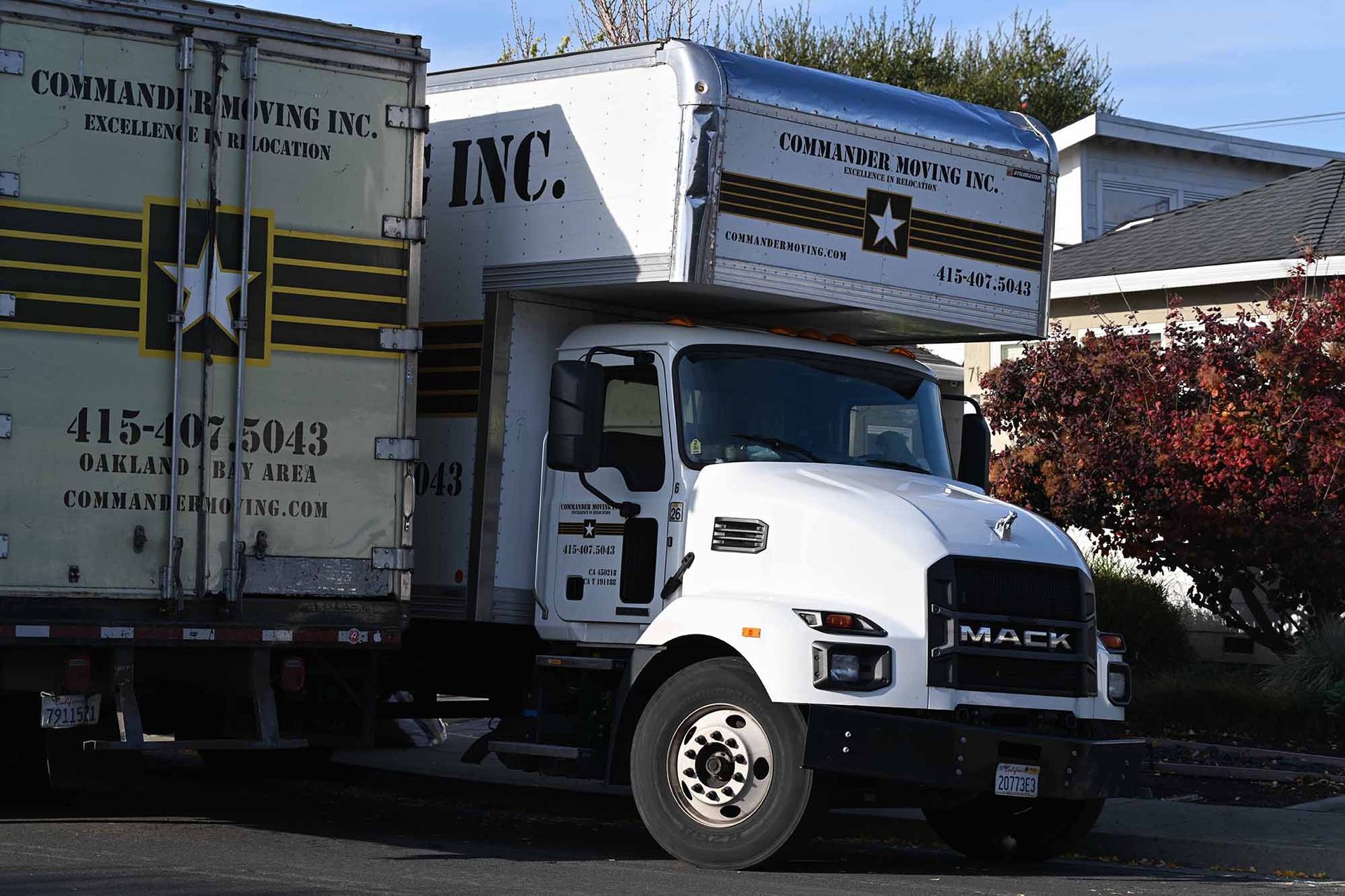 White moving truck, 