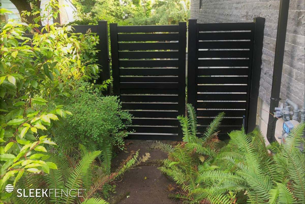 Sleek horizontal aluminum screen fence