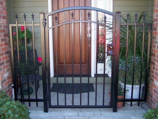 metal gate