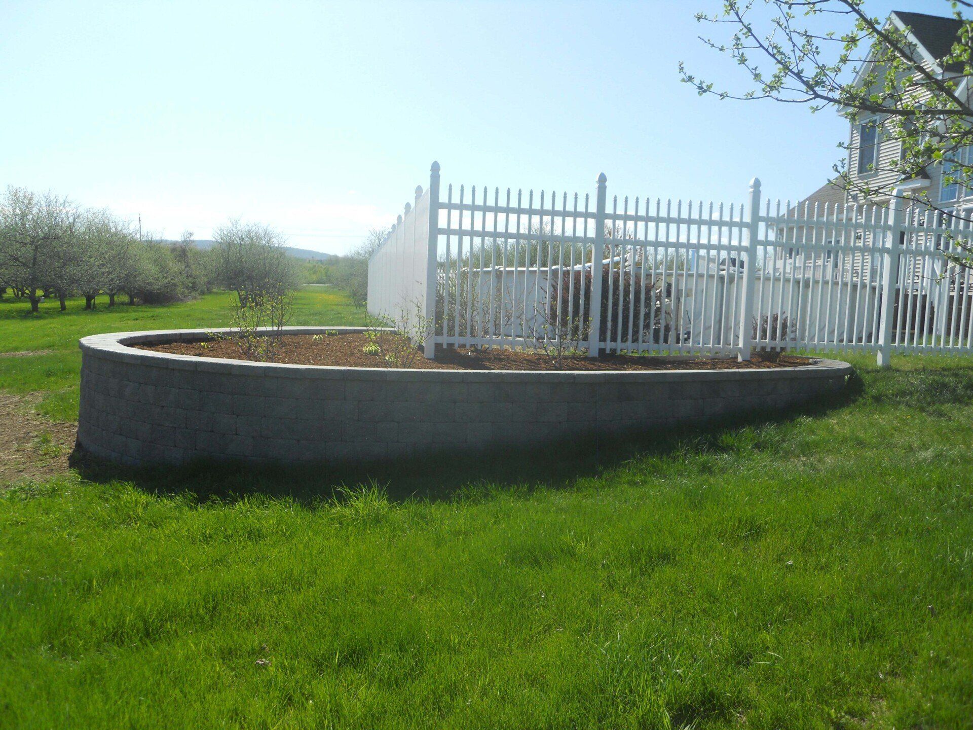 Garden walls and fencing