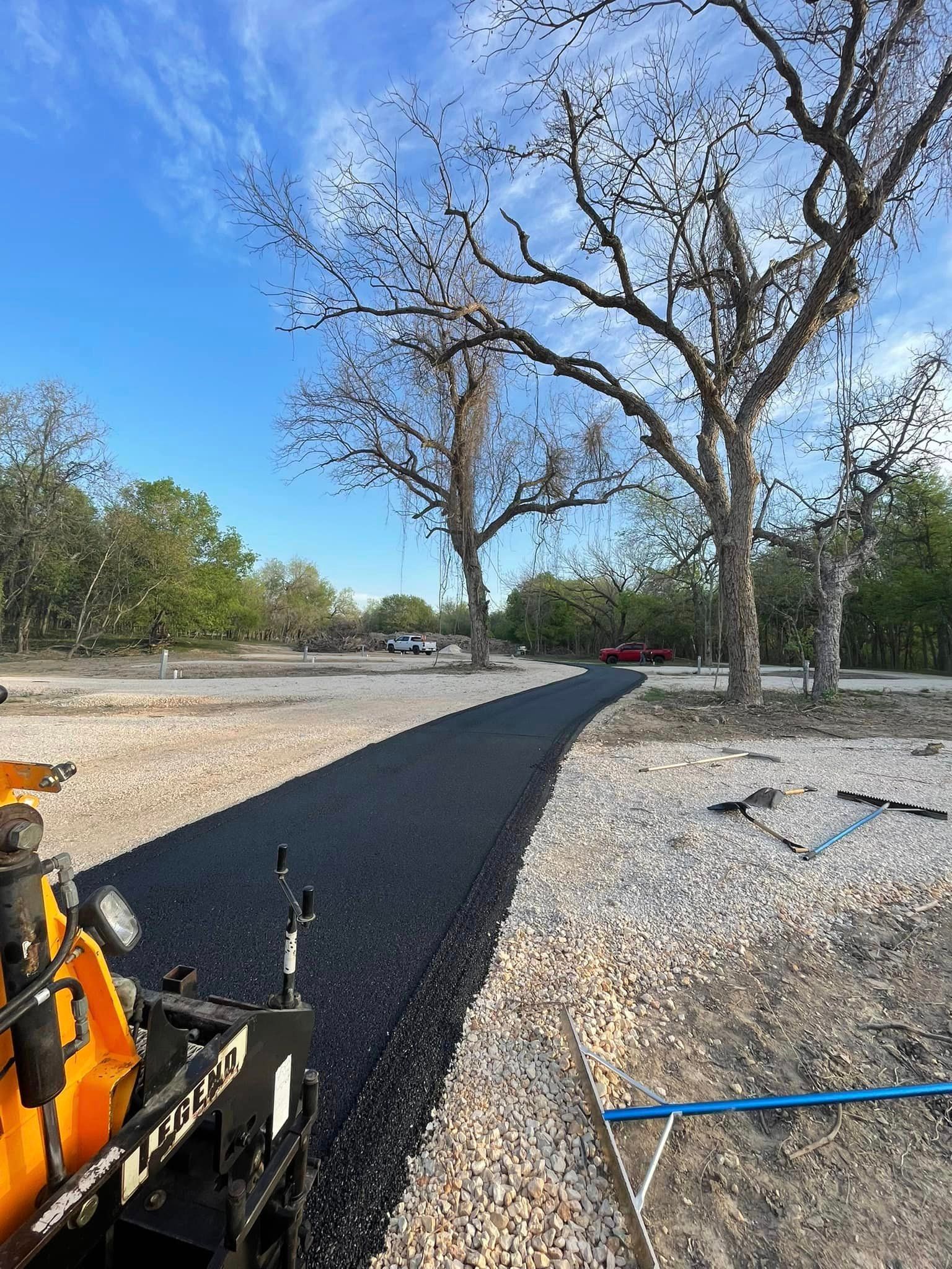 Driveway paving service