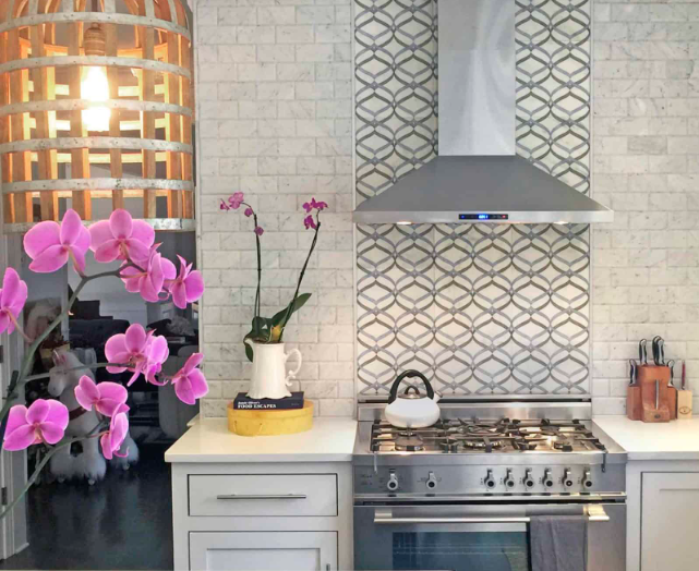 Sweep Capri Blue Carrara Bianco