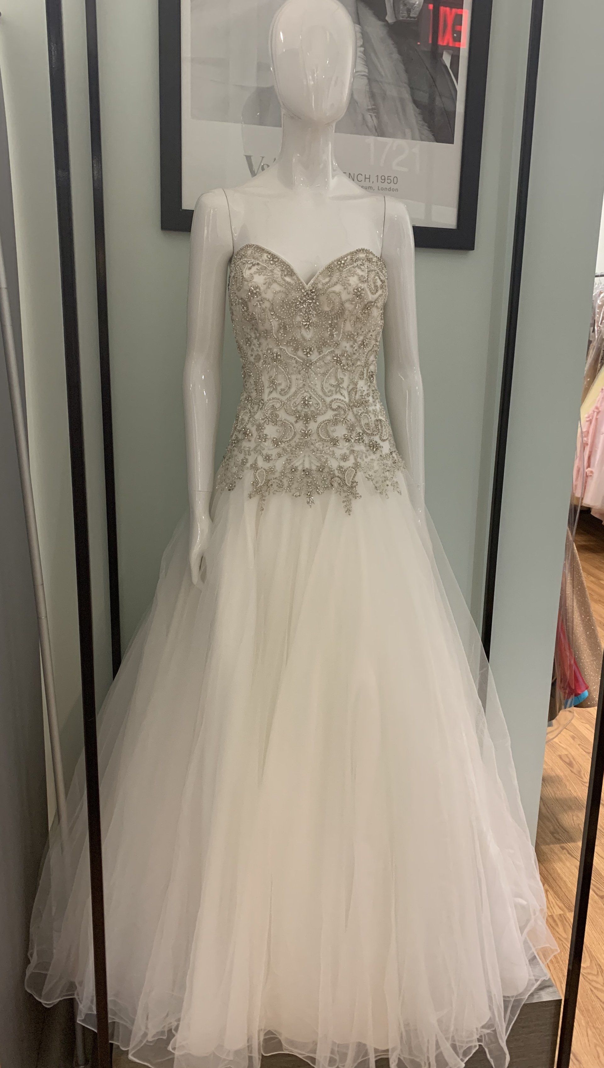 BRIDAL GOWN OUTLET