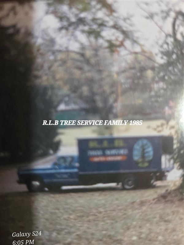 A picture of a RLB Tree Service truck from 1985.