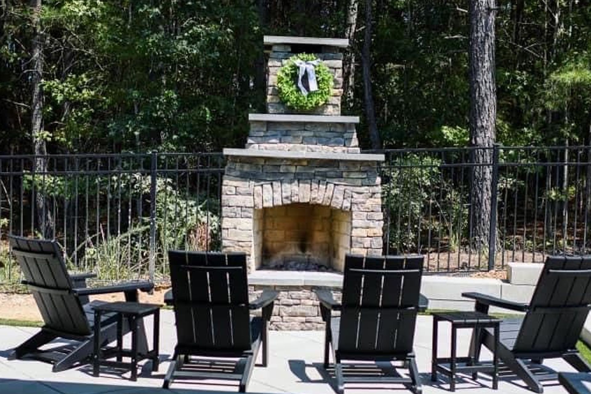 Outdoor fireplace