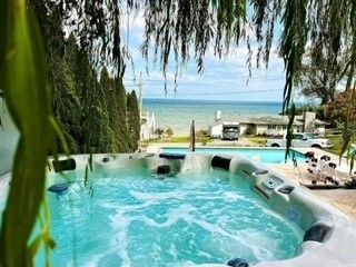 Swimming Pool Features #08