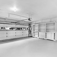 Garage Door Contractors Des Moines, IA