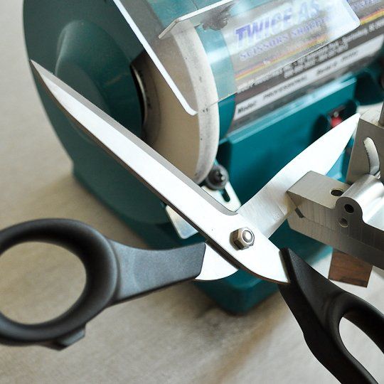 Scissor sharpening service