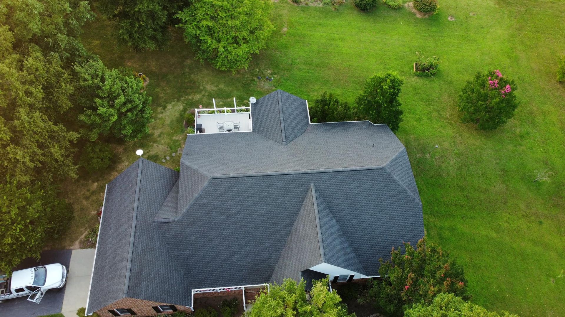 Residential roofing service