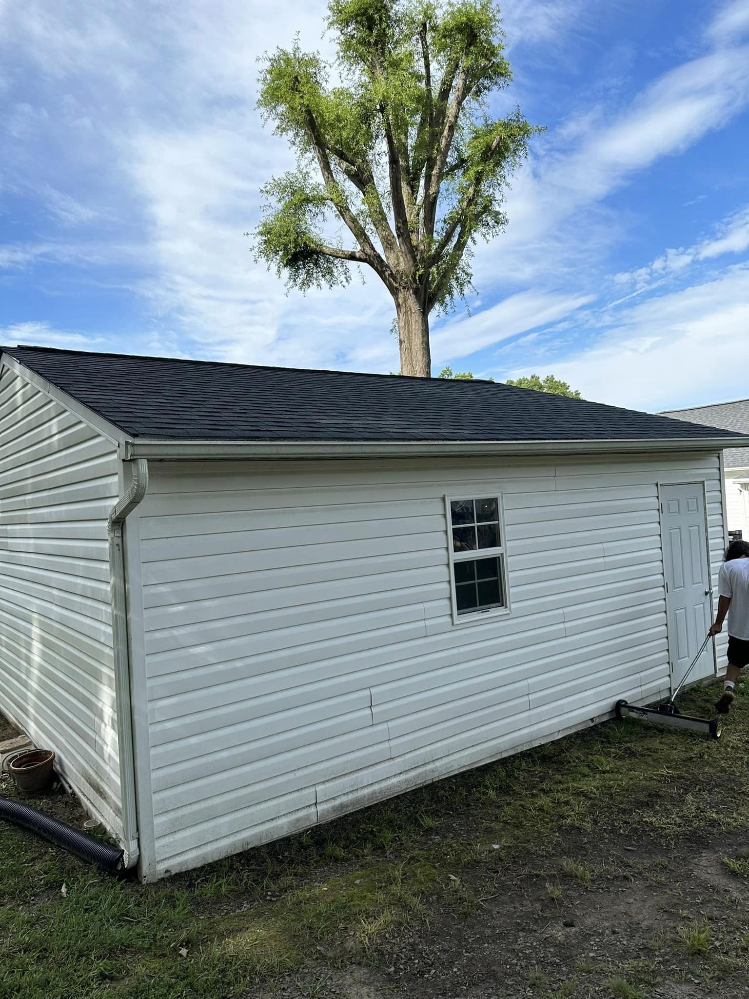 Residential roofing service