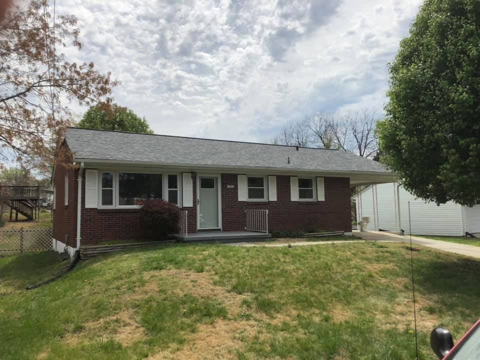 Residential roofing service