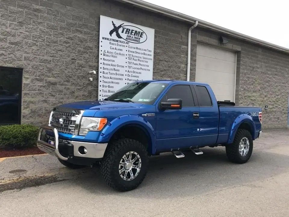 Royal blue pick up truck