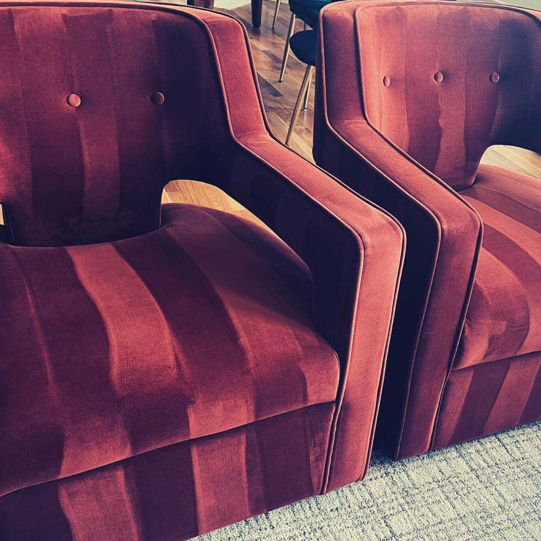 red chair vacuum lines