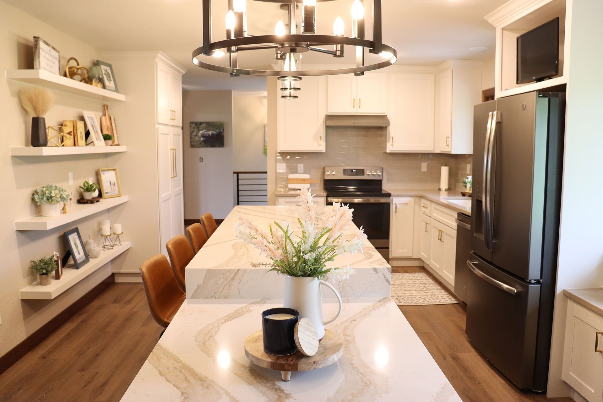 white kitchen cabinets