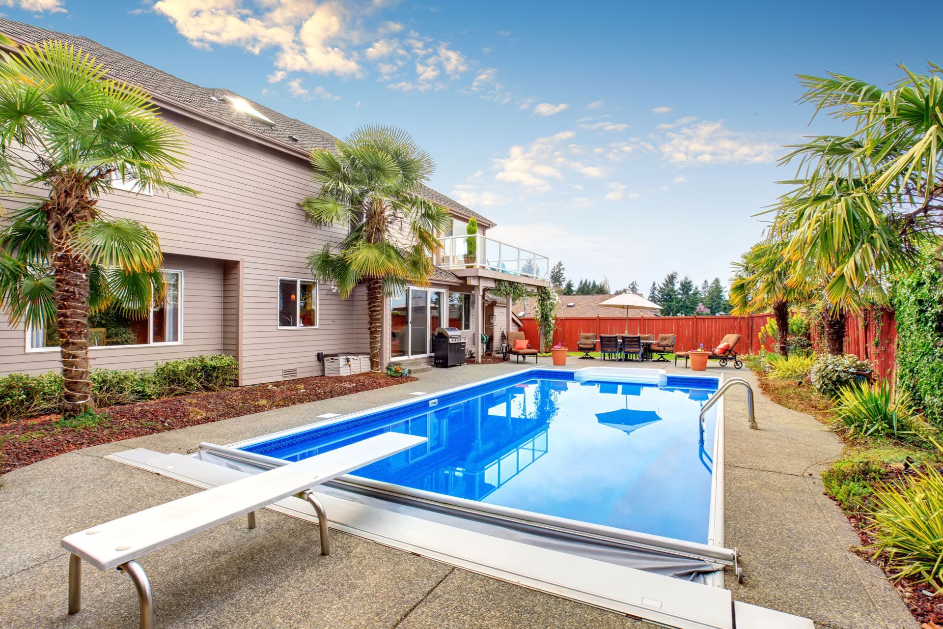 swimming pool contractor