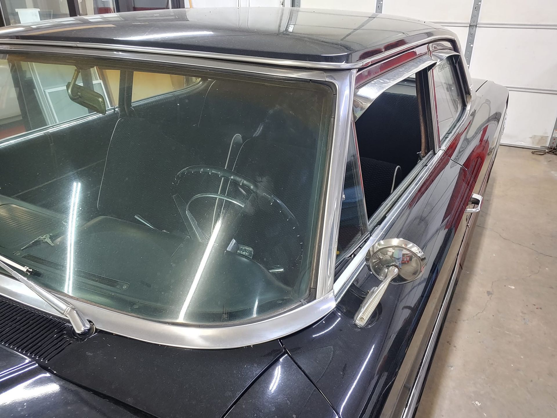Auto glass service