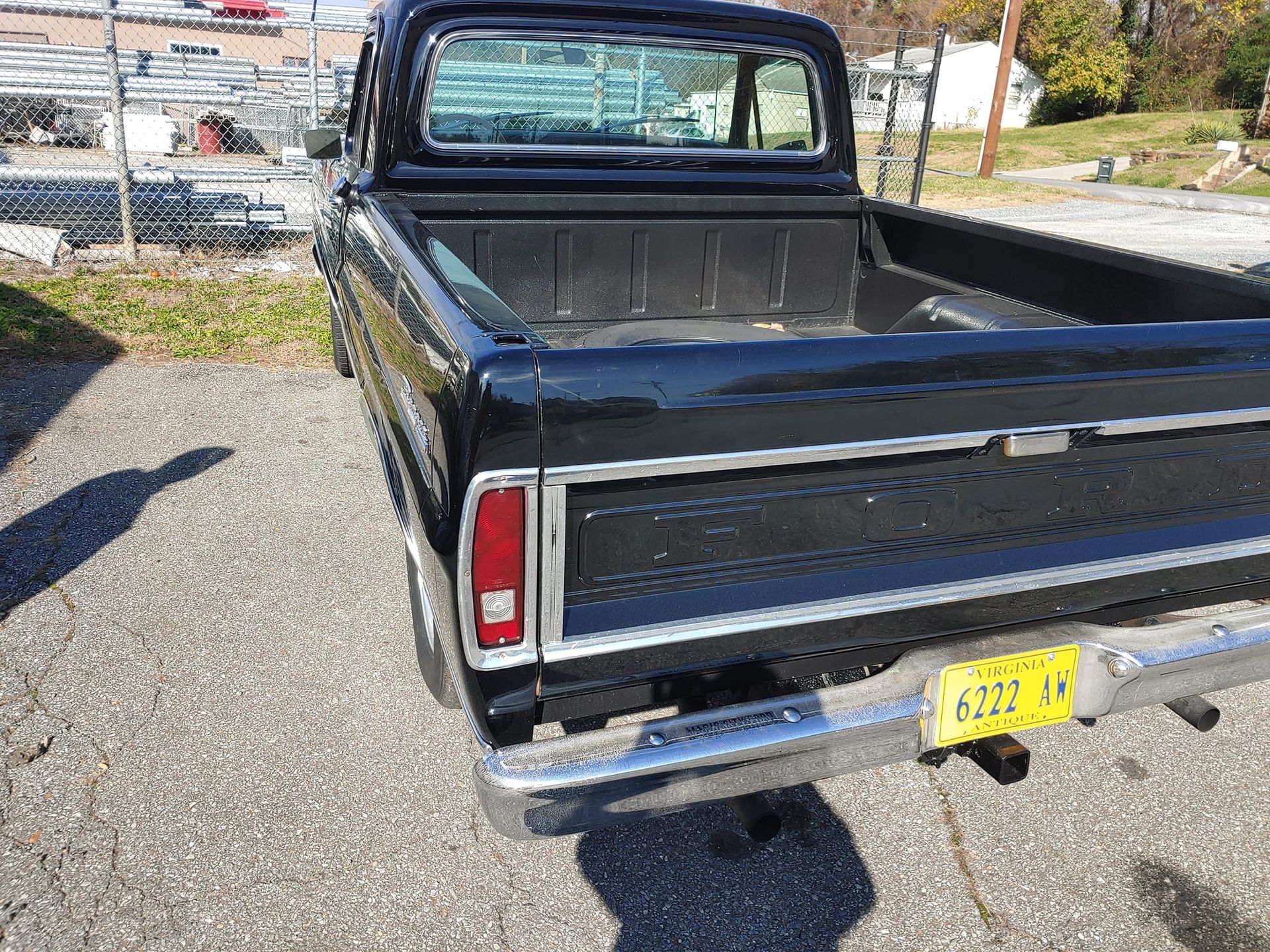 Pickup truck