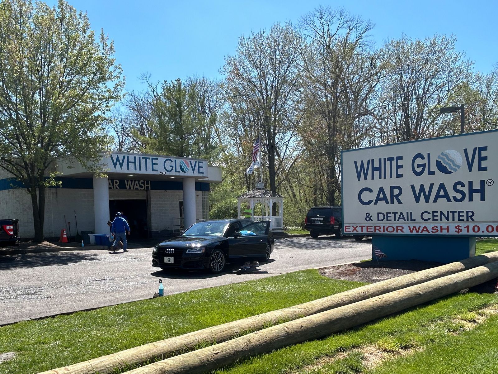 White Glove Car Wash Name board