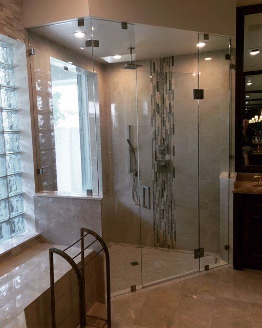 Frameless shower
