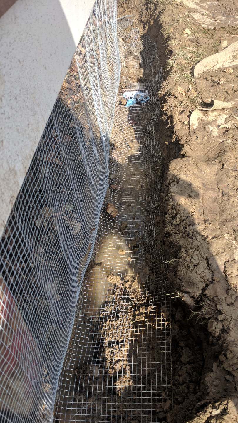 Underground fencing