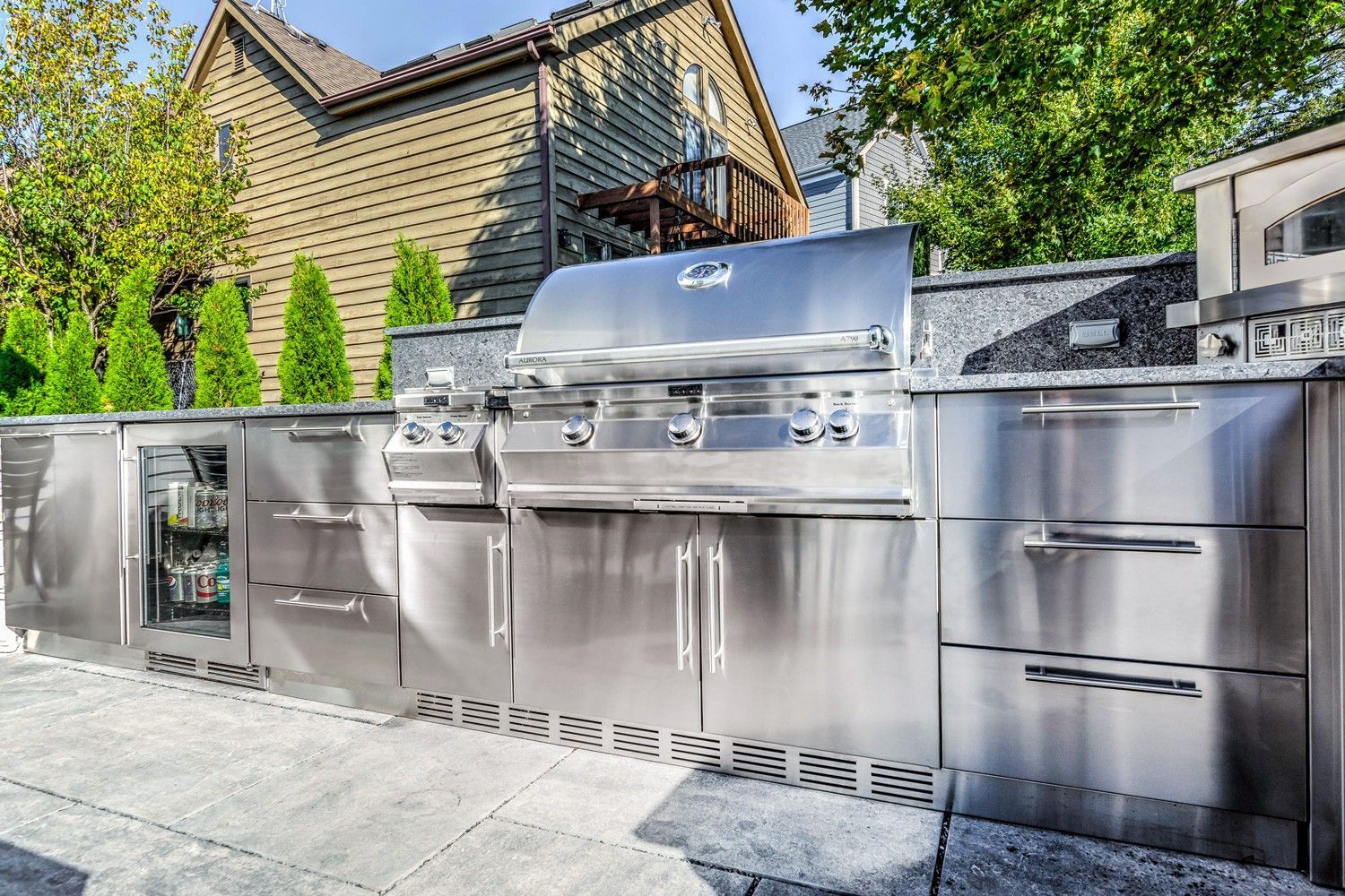 Outdoor Kitchens Built With Stainless Steel Cabinetry