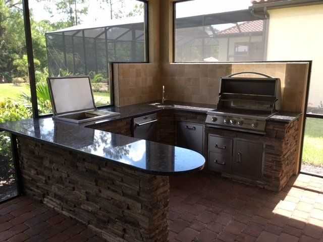 U-Shaped Outdoor Kitchens & Ideas | HL Posey Builders