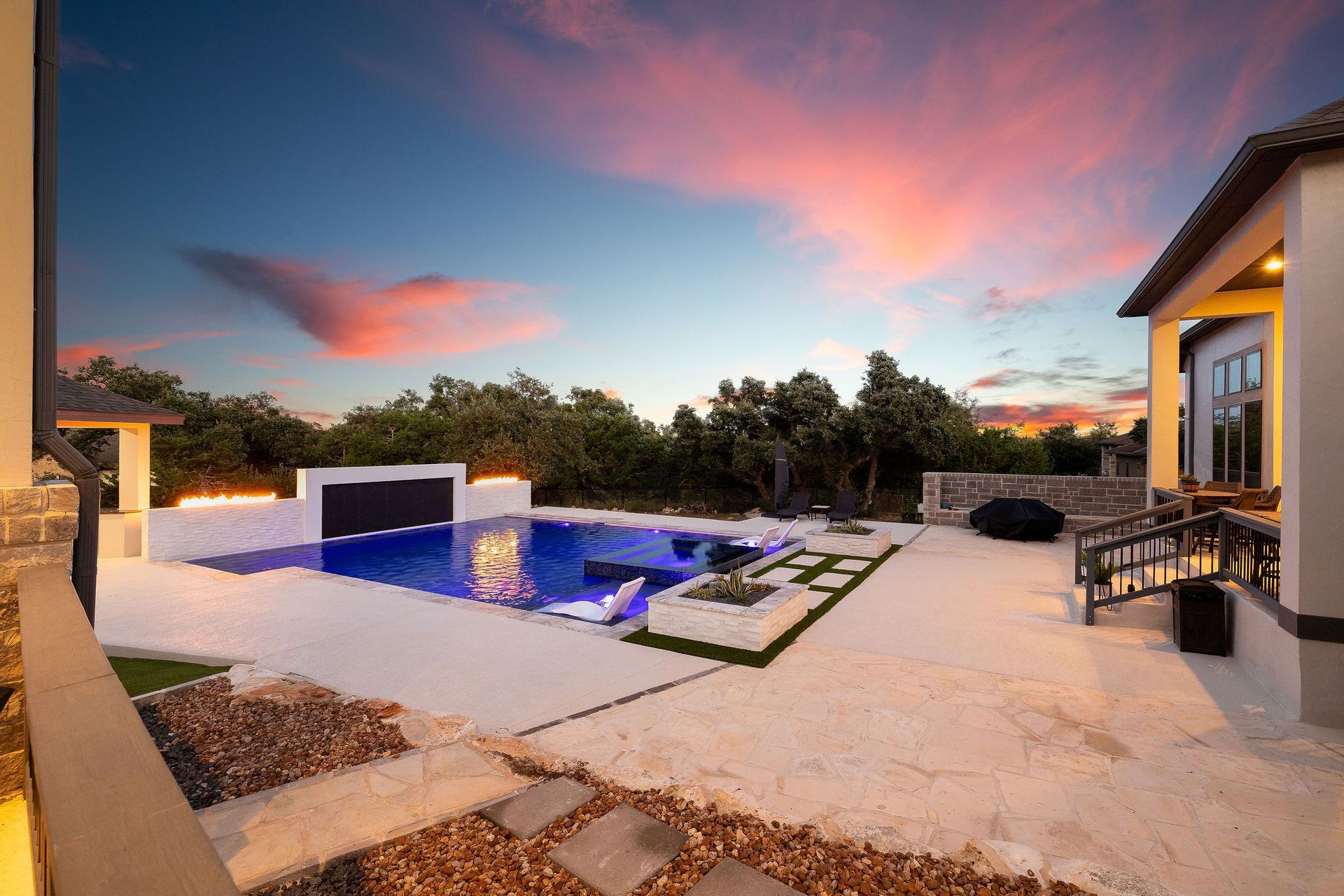 Modern backyard with a pool