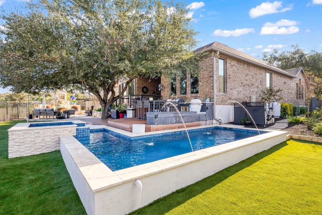 South Texas Custom Pools