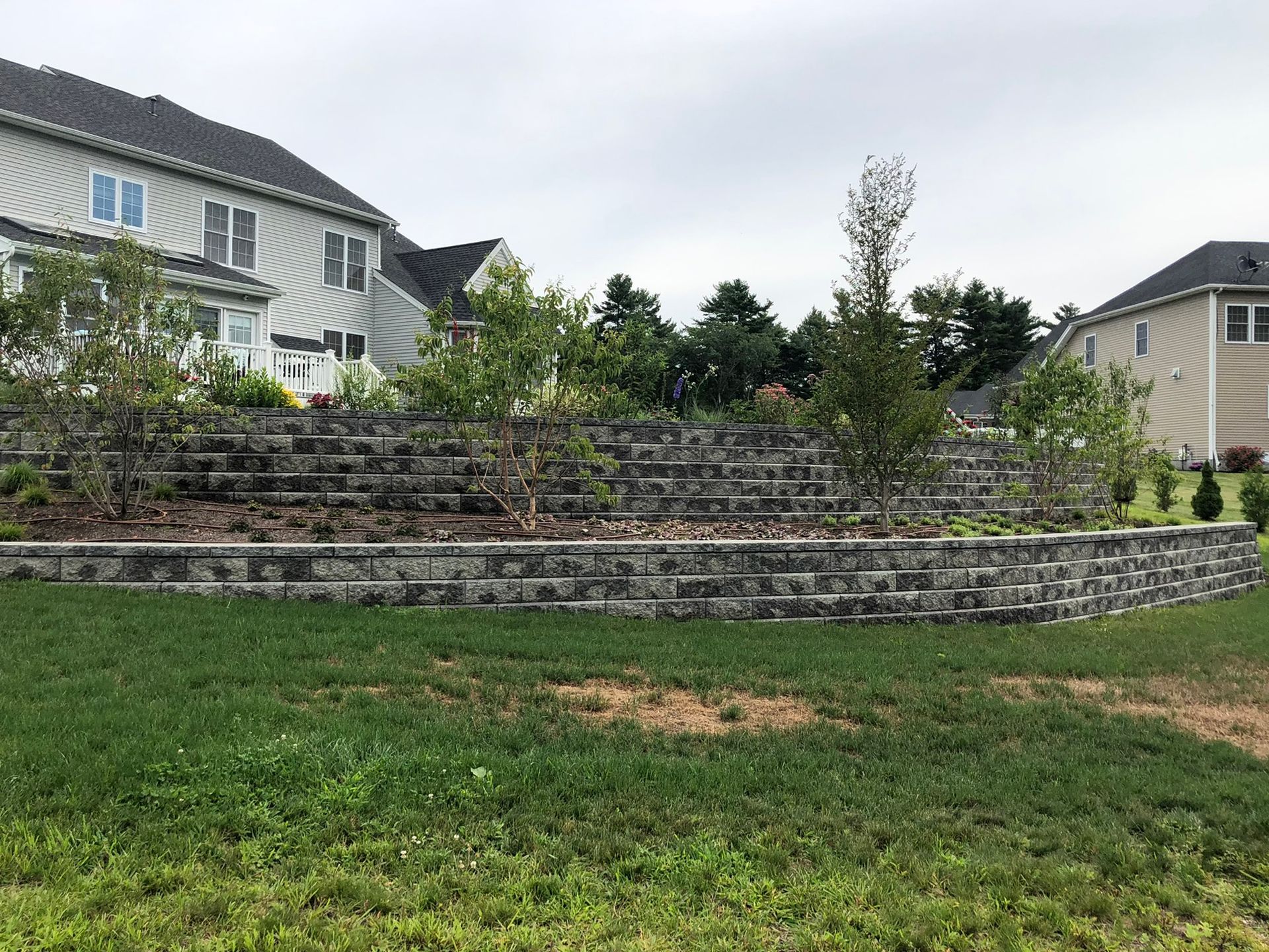 Retaining wall