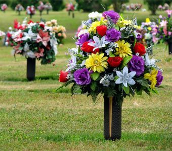 Grave with flowers