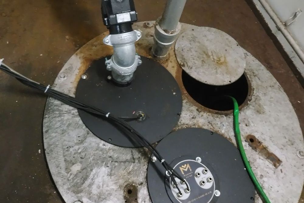 Gray and white plaid pattern.