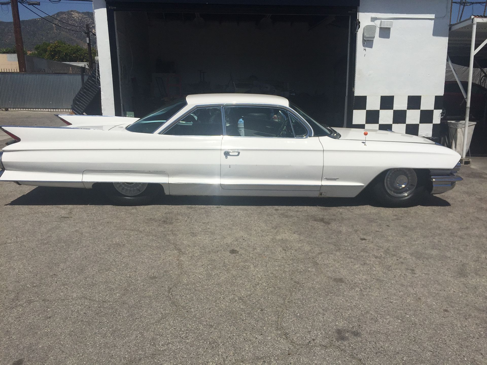 Cadillac Coupe DeVille lowrider